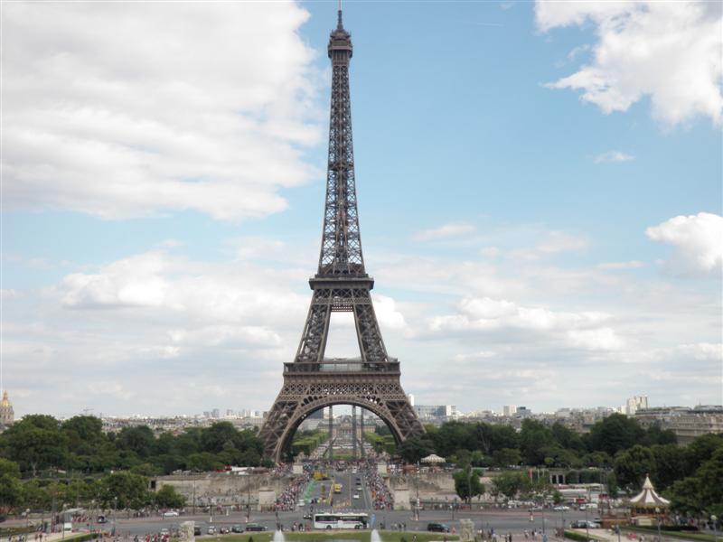 Viaggio in Francia in caravan alla scoperta di Parigi e dei castelli della Loira